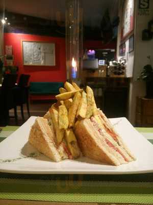 Yuraq Restaurant & Bar