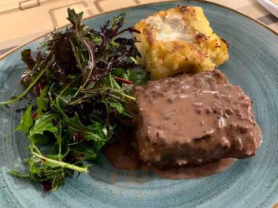 Yuraq Restaurant & Bar