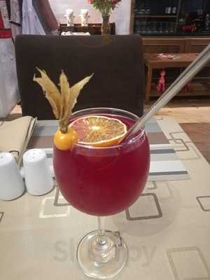 Yuraq Restaurant & Bar