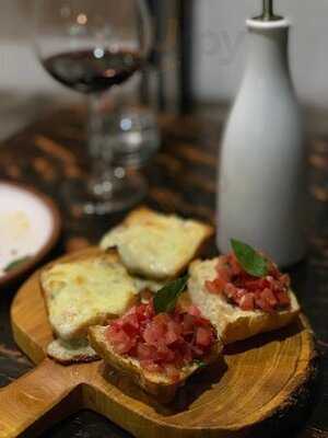 La Cantina Vino Italiano