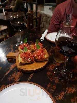 La Cantina Vino Italiano