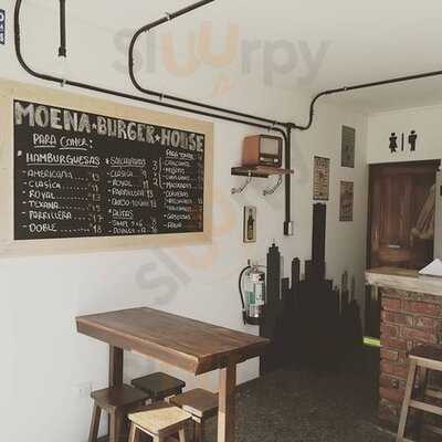 Moena Burger House