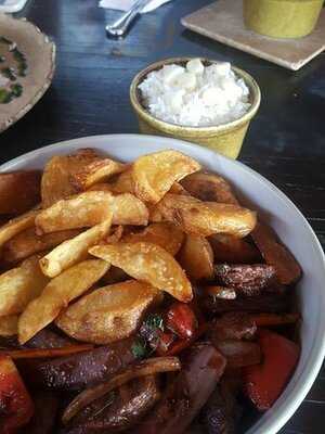 Qincha Bar Resto Arte