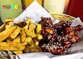 Monchis Burgers & More