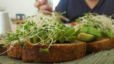 La Planta Cafe & Bakery