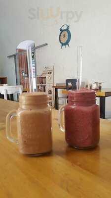 La Planta Cafe & Bakery