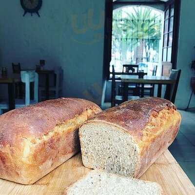 La Planta Cafe & Bakery