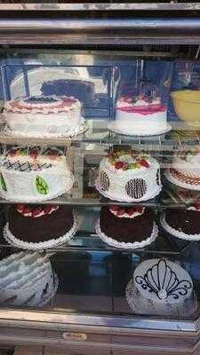 Bagueteria Y Pasteleria Lucciano