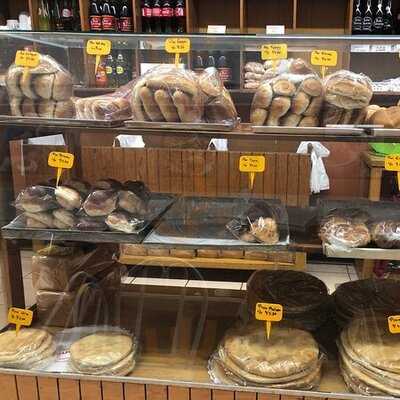 Bagueteria Y Pasteleria Lucciano