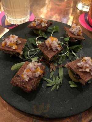 Hotel B Restaurante & Bar