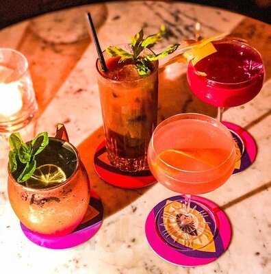 Hotel B Restaurante & Bar