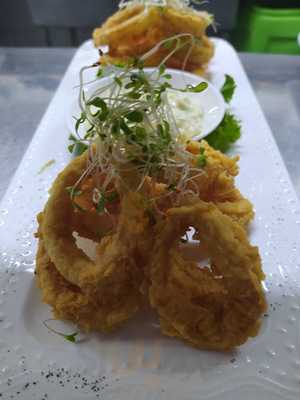 Mezze Restaurant And Cafe