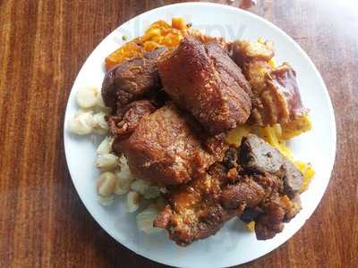 El Rancho De Robertin