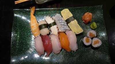 Makoto Sushi Bar