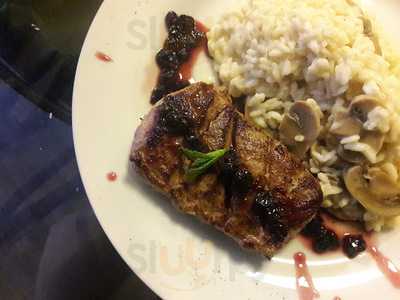 La Fabrica Resto-bar