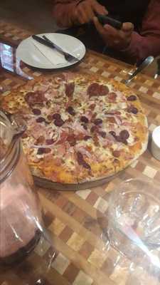 Amaretto Pizza & Grill