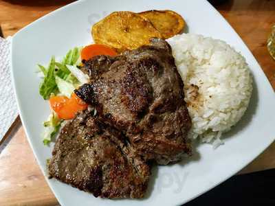 Quinua Cafe Restaurant