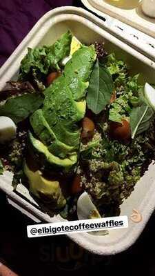 El Bigote Coffee & Waffles