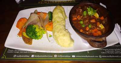 Molly's Irish Bar & Restaurant