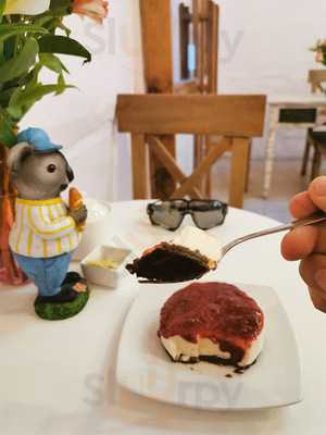 Catalina Menta - Bakery & Shop