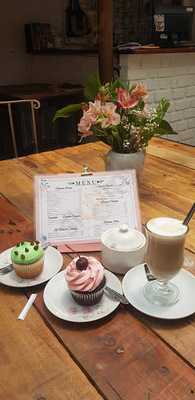 Catalina Menta - Bakery & Shop