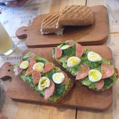 Mara Biomarket & Café