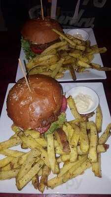 Ta'qe Fast Food & Grill