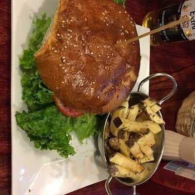 Ta'qe Fast Food & Grill