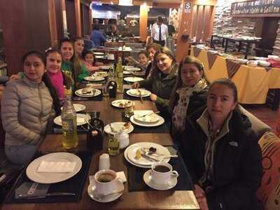 Pisqha. Carnes, Pizza & Café