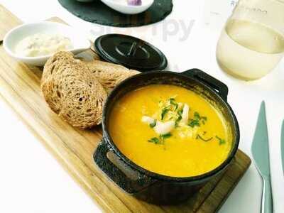 Oceanus Wine Bar & Restaurant