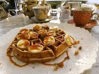 Las Bolena Tea Room & Restaurant