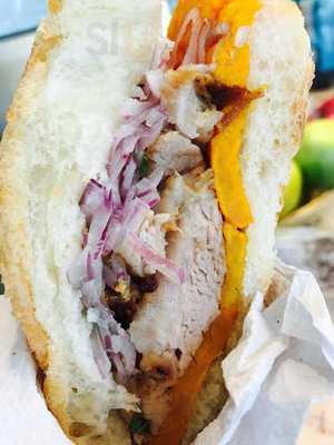 La Lucha Sangucheria Criolla