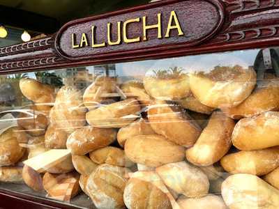 La Lucha Sangucheria Criolla