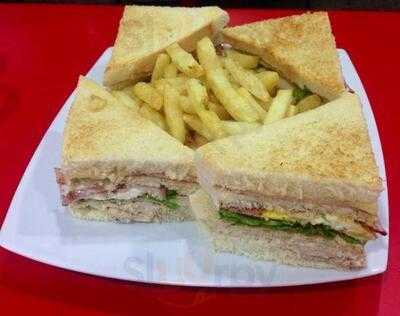 Victoria Y Gloria Sangucheria Criolla