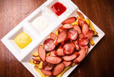 Caliente - Teteria Macerados Y Tapas