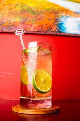 Caliente - Teteria Macerados Y Tapas