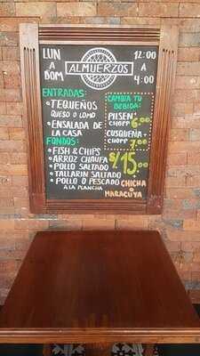 Houlihan's Irish Bar And Restaurant