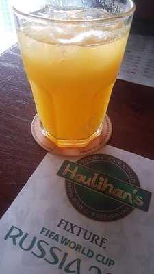 Houlihan's Irish Bar And Restaurant