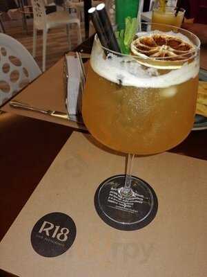R18 Cafe Restaurante