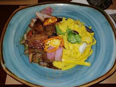 R18 Cafe Restaurante