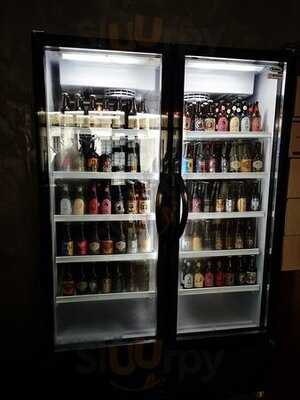 Muqui Beer Shop & Bar