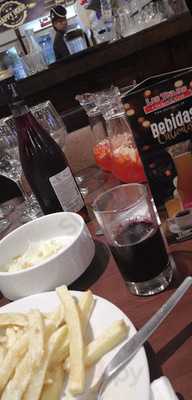 Las Tinajas Chiken & Grill