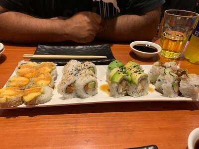 Senshi Sushi & Rolls