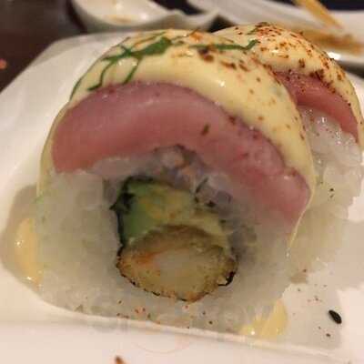 Senshi Sushi & Rolls