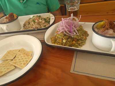 Amares Cevicheria Peruana