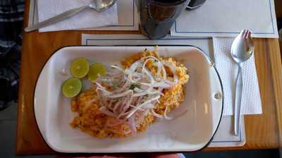 Amares Cevicheria Peruana