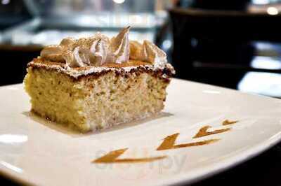 Cafe Bodega Santa Isabel