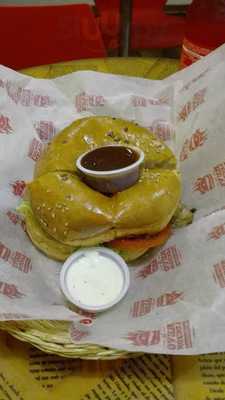 La Revolucion Sangucheria