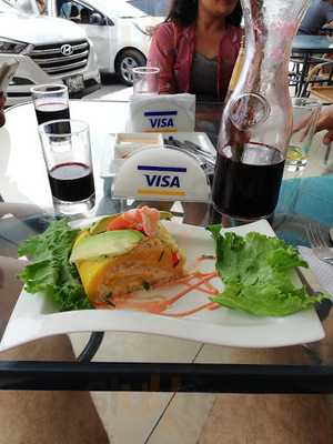 Chelulo's Restaurant