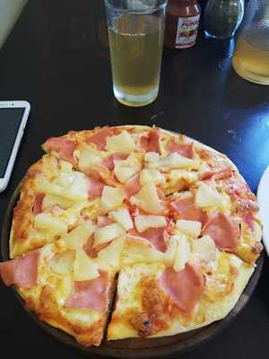 D'nnos Pizza
